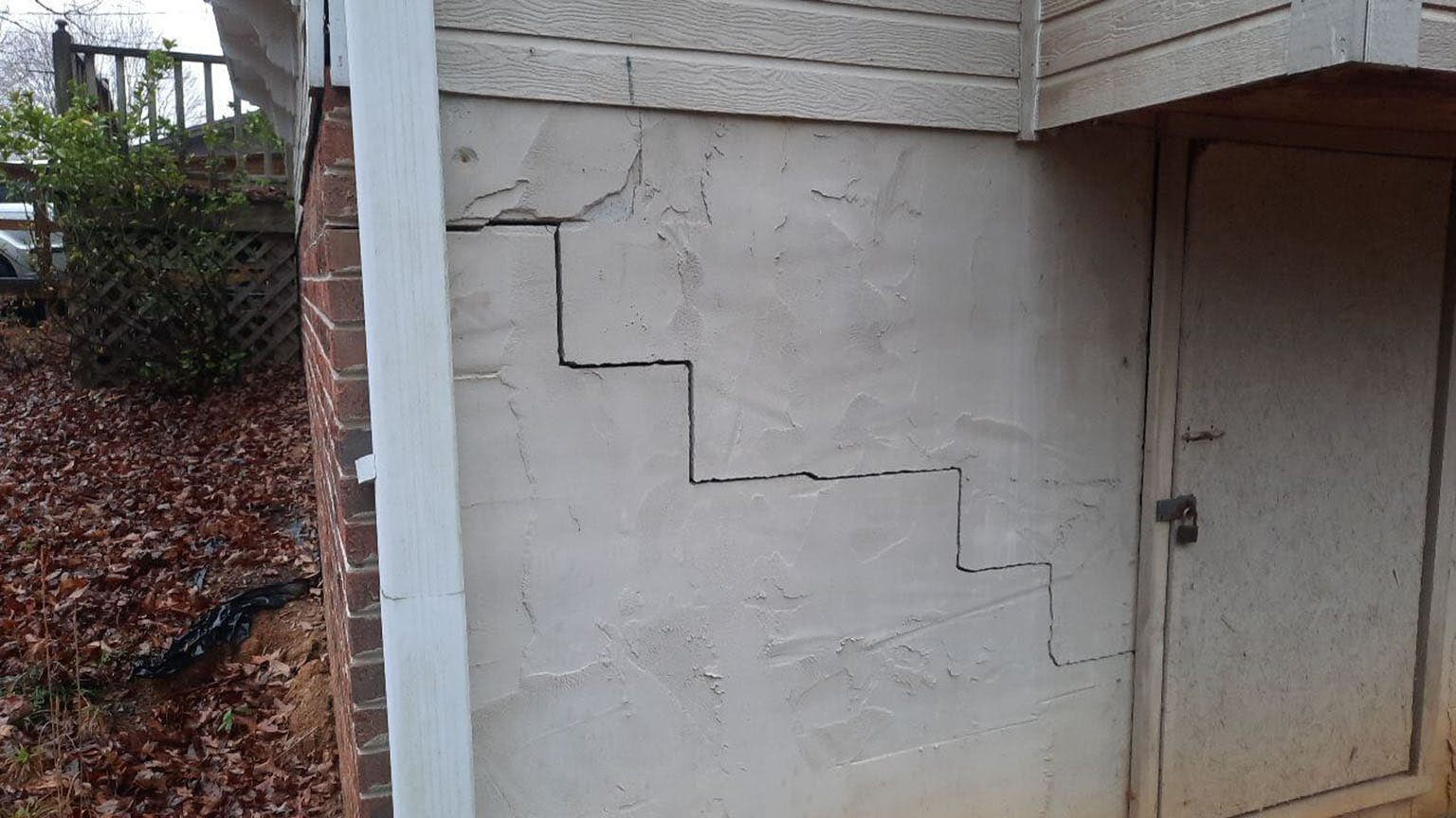 Stair-Step Cracks in Brick & Walls