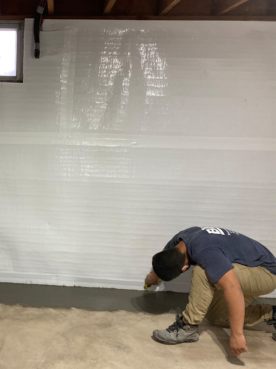 Sealing a vapor barrier